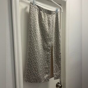 Abercrombie Business skirt - Women’s Size Small - White Leopard Print